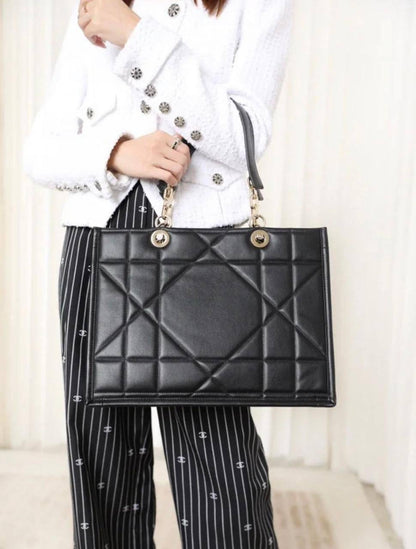 YSL - Dior
offer price
65 dhs🇦🇪

Zain39
♥️♥️♥️