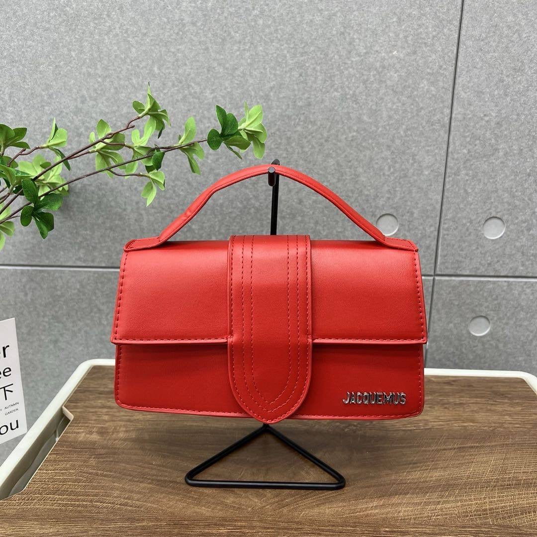 Jacquemus
nice quality
nice price 
65 dhs🪙💕

Zain22
♥️♥️♥️