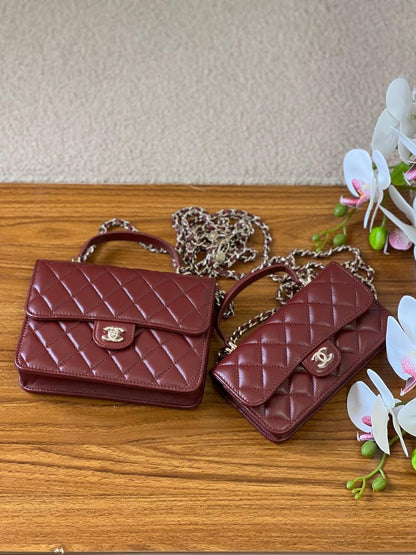 CHANEL
*18 Cm*
*16 cm*
*AVAILABLE NOW*
For Price 👇 WTSP Text Zain 0568585901

Zain257
♥️♥️♥️