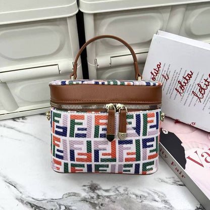 Fendi
65 dhs🇦🇪

Zain22
♥️♥️♥️