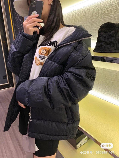 New collections   
380 dhs🪙
*good  quality  💕💝🛍️
*Sizes:S M L * 
*AVAILABLE NOW*

Zain231
♥️♥️♥️