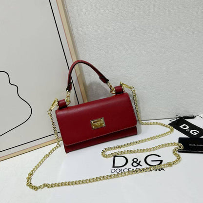 🎉 Discount 💐 D&G / Prada / Ysl / Gucci
Size: 25 ~ 19  cm
80 dhs🇦🇪
with box🎁

Zain115
♥️♥️♥️