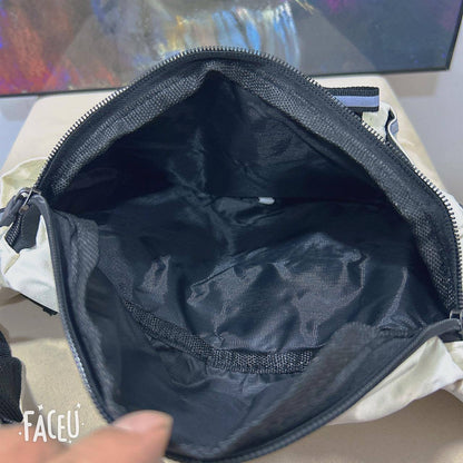 Adidas
32*15*9cm
40 dhs🇦🇪

Zain17
♥️♥️♥️