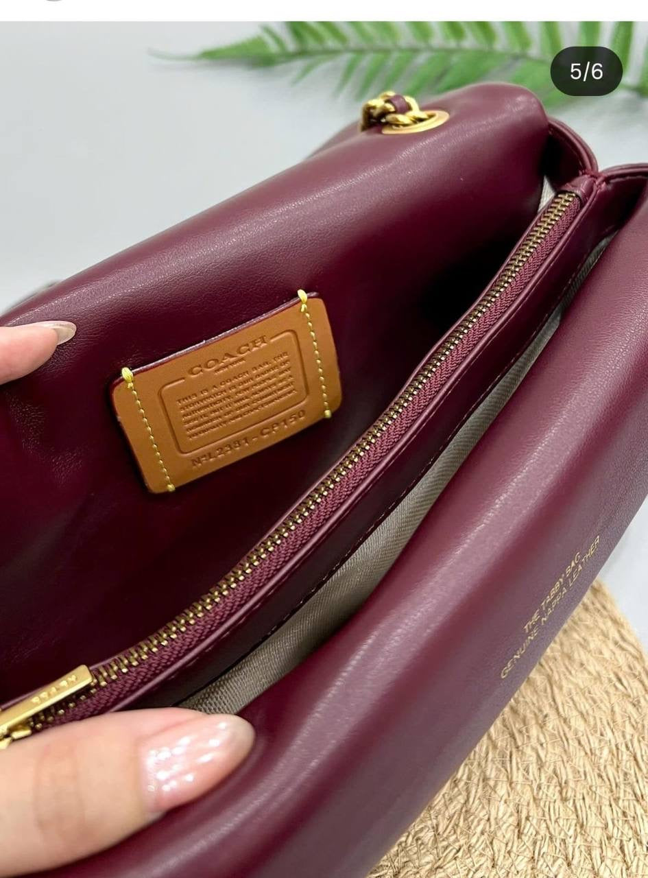 COACH 
NEW COMING 
100 dhs🪙
SIZE 25 CM

Zain200
♥️♥️♥️