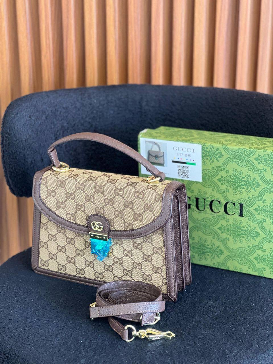 Gucci

Good Quality bag 

with box 
🎁🎁🎁

120 dhs🇦🇪

Zain117
♥️♥️♥️