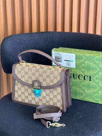 Gucci

Good Quality bag 

with box 
🎁🎁🎁

120 dhs🇦🇪

Zain117
♥️♥️♥️