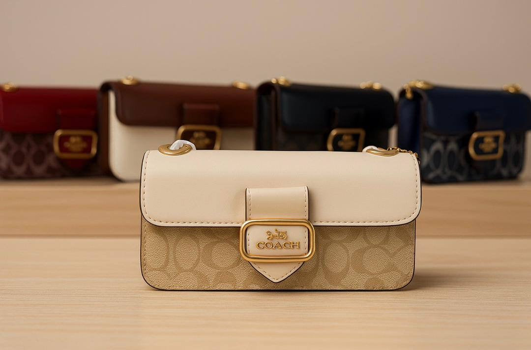 Coach

90 dhs🪙

With box
🎁🎁🎁

Zain35
♥️♥️♥️