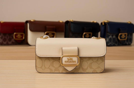 Coach

90 dhs🪙

With box
🎁🎁🎁

Zain35
♥️♥️♥️