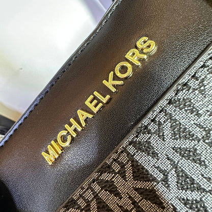 MK 
NEW CAME GOOD QUALITY 
100 dhs🇦🇪

Zain39
♥️♥️♥️