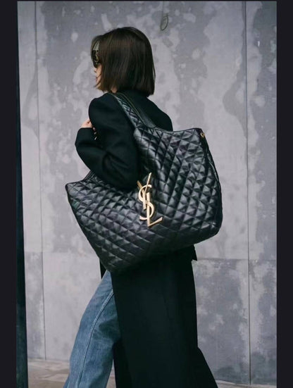 YSL 
Master
250 dhs🇦🇪

Zain39
♥️♥️♥️