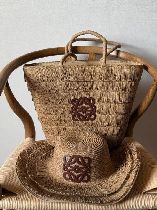 Available Again✨✨✨
*SET BEACH BAG(CAP & BAG)*
280 dhs🇦🇪
Top quality

Zain167
♥️♥️♥️