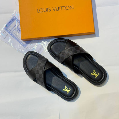 NEW CAME 
GOOD QUALITY 
MEN LV 
100 dhs🪙
Size 40 to 45 

Zain40
♥️♥️♥️
