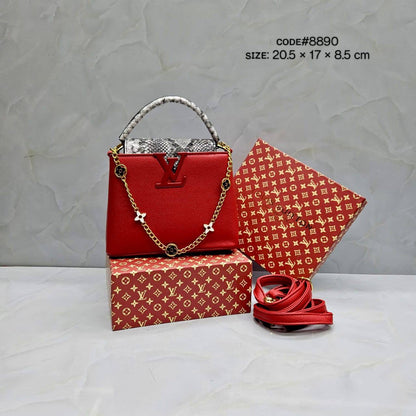 LV
ᴄᴀᴘᴜᴄᴄɪɴᴇ ᴛᴏᴘ ʜᴀɴᴅ ʙᴀɢ
ᴡɪᴛʜ ʟᴏɴɢ ʙᴇʟᴛ sᴛʀᴀᴘ
ɢᴏʟᴅ ʜᴀʀᴅᴡᴀʀᴇ
sɪᴢᴇ : 20.5 cm

ᴡɪᴛʜ BOX
🎁🎁🎁

75 dhs🇦🇪

Zain31
♥️♥️♥️