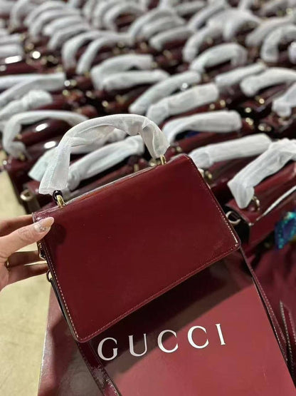 Gucci Mini
Size: 18 * 12 cm
95 dhs🇦🇪

with box
🎁🎁🎁

Zain115
♥️♥️♥️