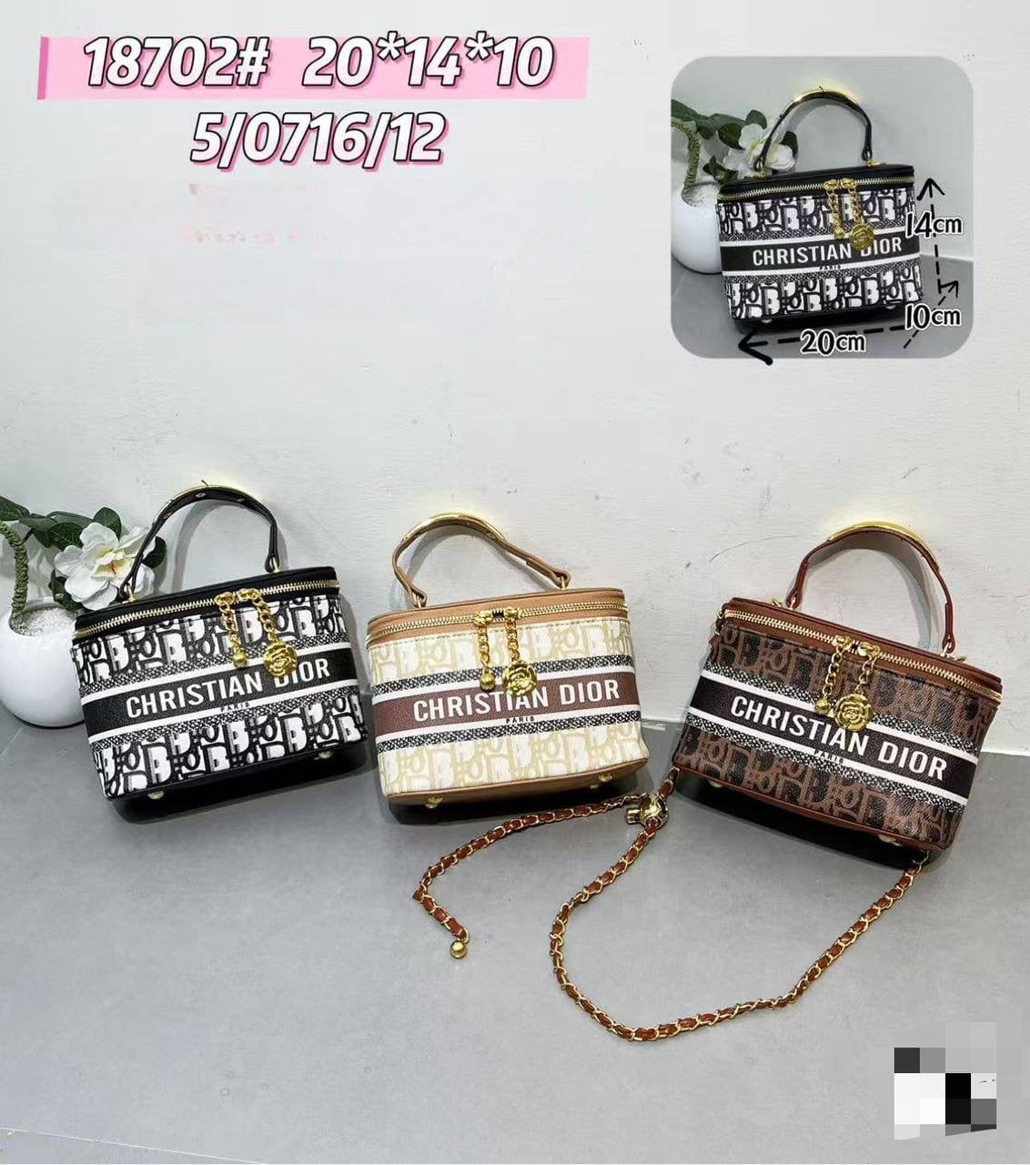 CHRISTIAN DIOR
ᴠᴀɴɪᴛʏ ᴛᴏᴘ ʜᴀɴᴅʙᴀɢ
sʟɪɴɢ ᴄʜᴀɪɴ ʙᴀɢs
sɪᴢᴇ : 20 cm

65 dhs🇦🇪

Zain31
♥️♥️♥️