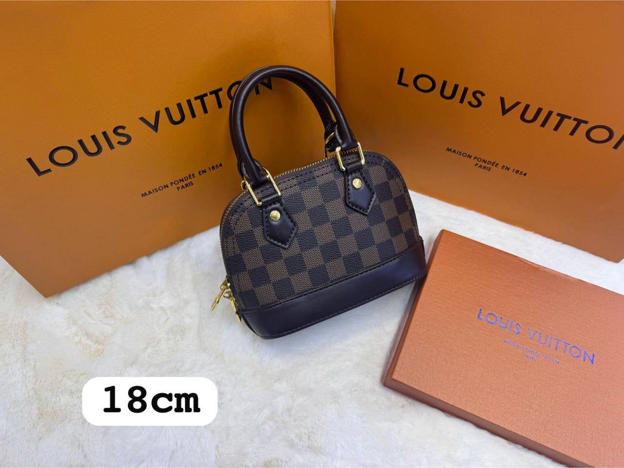 LV
ᴡɪᴛʜ ʟᴏɴɢ sᴛʀᴀᴘ

ᴡɪᴛʜʙᴏx
🎁🎁🎁

ʟᴇᴀᴛʜᴇʀ
sɪᴢᴇ:18ᴄᴍ
90 dhs🇦🇪

Zain56
♥️♥️♥️