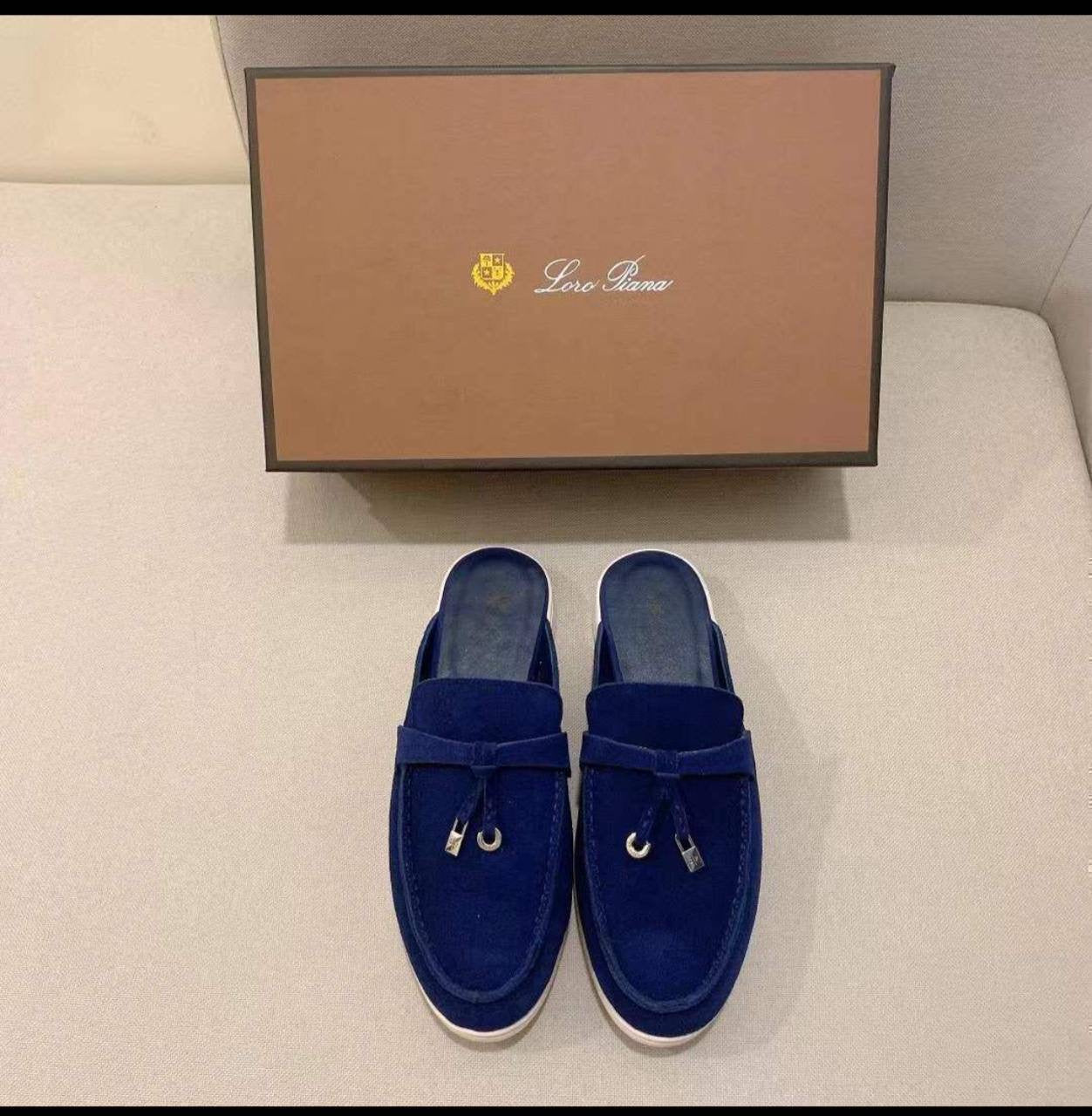 Ladies open loropiana 
Size:36 to 42
130 dhs🪙

Zain241
♥️♥️♥️