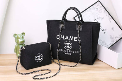 Chanel 
130 dhs🇦🇪
39cm

Zain161
♥️♥️♥️