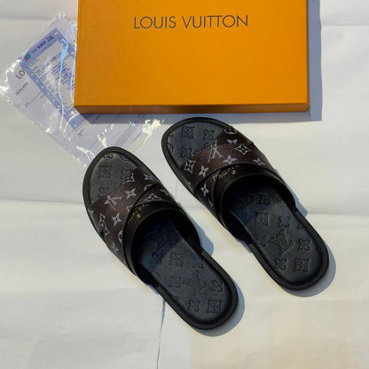 NEW CAME 
GOOD QUALITY 
MEN LV 
100 dhs🪙
Size 40 to 45 

Zain40
♥️♥️♥️