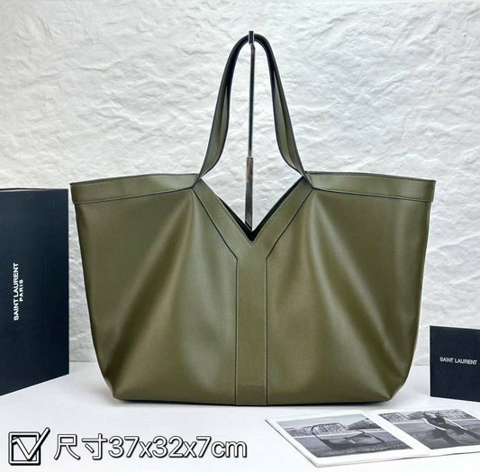 YSL
300 dhs🇦🇪
#37cm

Zain228
♥️♥️♥️