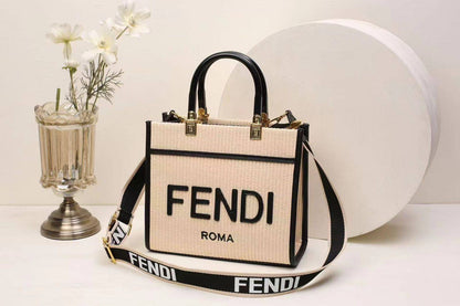 FENDI sᴜɴsʜɪɴᴇ
ᴍɪɴɪ ᴛᴏᴛᴇ ʙᴀɢ
ʀᴀᴛᴛᴀɴ ᴛᴡᴇᴇᴅs ᴍᴀᴛᴇʀɪᴀʟ
ᴡɪᴛʜ ʟᴏɴɢ ʙᴇʟᴛ sᴛʀᴀᴘ
sɪᴢᴇ : 26 cm

95 dhs🇦🇪

Zain31
♥️♥️♥️