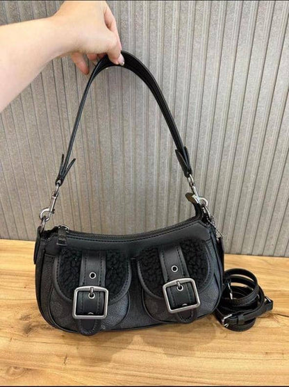 Coach Ashton 
Master quality
25cm × 10. 5cm × 7cm 

with box
🎁🎁🎁

300 dhs🇦🇪

Zain95
♥️♥️♥️