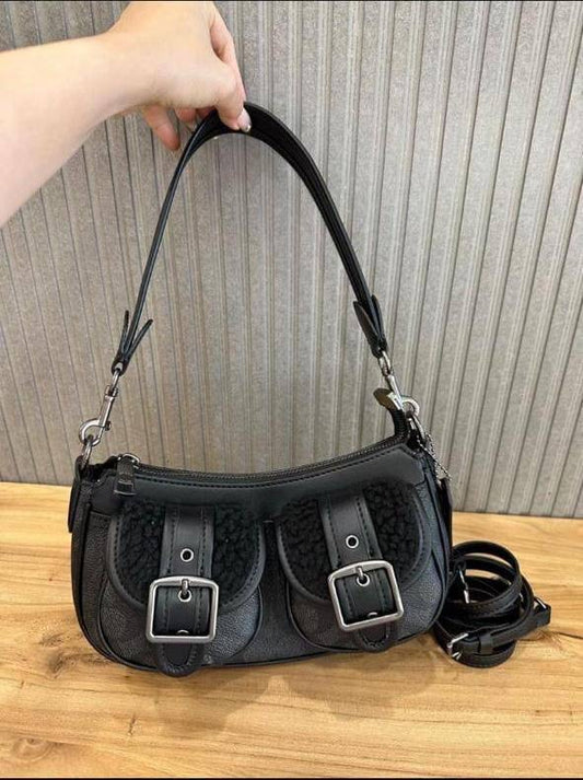 Coach Ashton 
Master quality
25cm × 10. 5cm × 7cm 

with box
🎁🎁🎁

300 dhs🇦🇪

Zain95
♥️♥️♥️