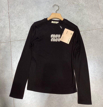 *New collections   
good quality ✅✅
Size:S  M   L  xl
85 dhs🪙

Zain231
♥️♥️♥️