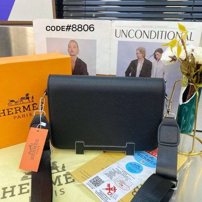HERMES ɢᴇᴛᴀ
ᴄʀᴏss ʙᴏᴅʏ ʙᴀɢ
ᴍᴀᴛᴛᴇ ʟᴇᴀᴛʜᴇʀ ᴍᴀᴛᴇʀɪᴀʟ
sɪʟᴠᴇʀ ʜᴀʀᴅᴡᴀʀᴇ
sɪᴢᴇ : 24 cm
ᴡɪᴛʜ BOX
🎁🎁🎁

70 dhs🇦🇪

Zain31
♥️♥️♥️