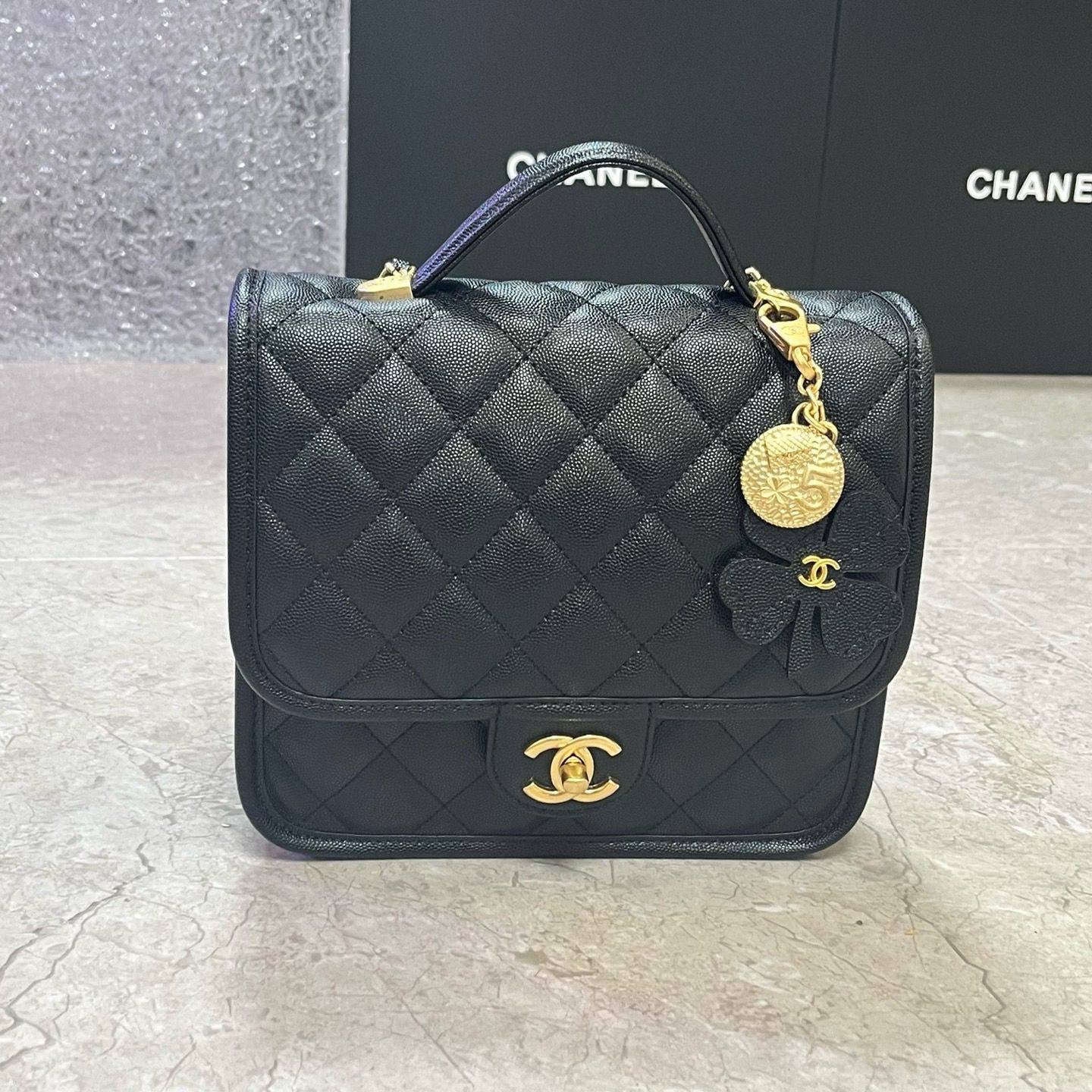 Chanel backpack Master 
270 dhs🇦🇪
#22cm

Zain228
♥️♥️♥️