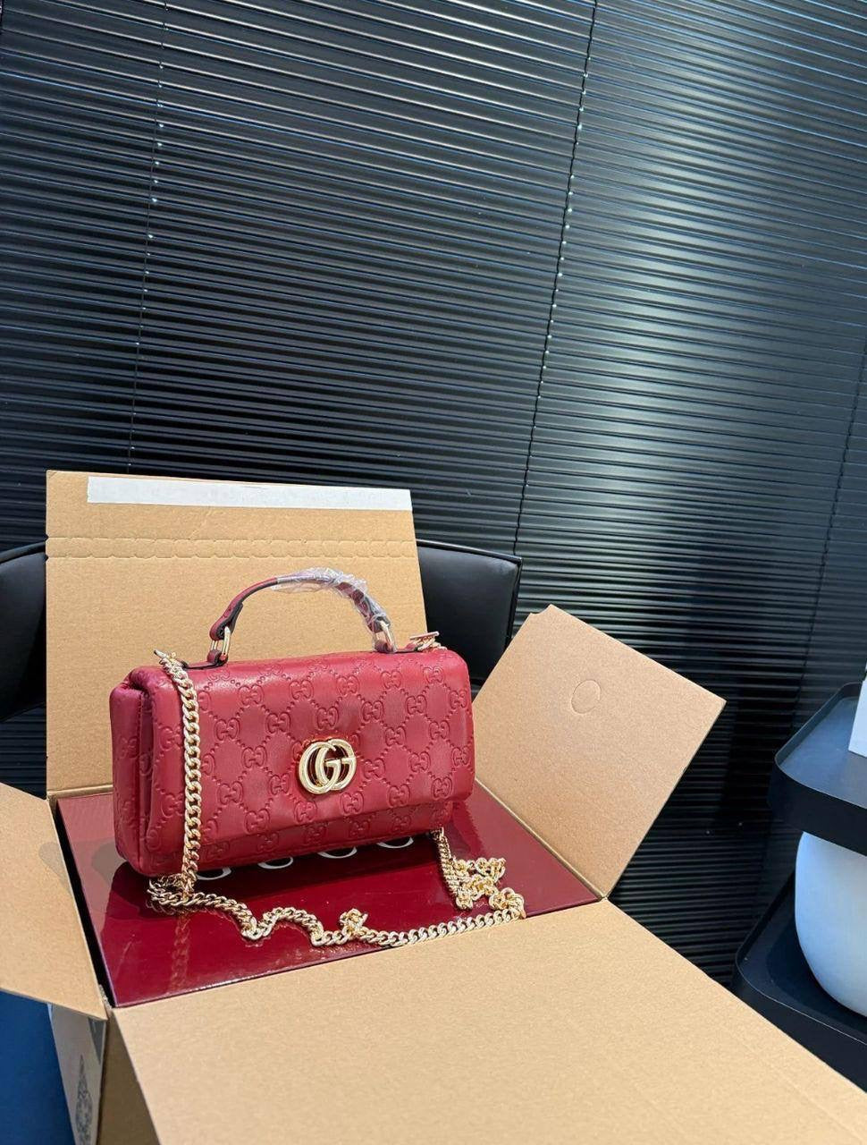 D&G

90 dhs🇦🇪

Good quality 

with box
🎁🎁🎁

Zain35
♥️♥️♥️