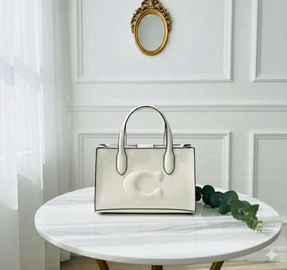 Coach
Good quality 
100 dhs🇦🇪

Zain259
♥️♥️♥️