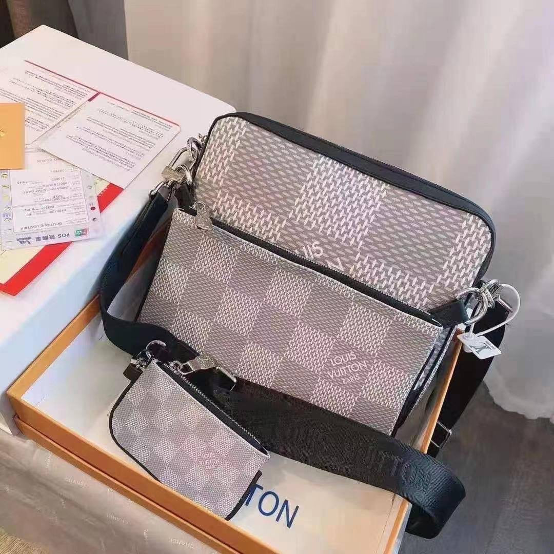 LV
105 dhs🇦🇪

with box
🎁🎁🎁

Zain137
Zain93
♥️♥️♥️