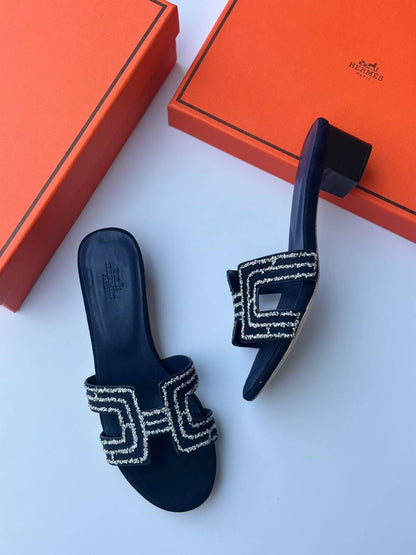 Hermes 
100 dhs🇦🇪
Size 36-42
Before price
110 dhs❌

Zain55
♥️♥️♥️
