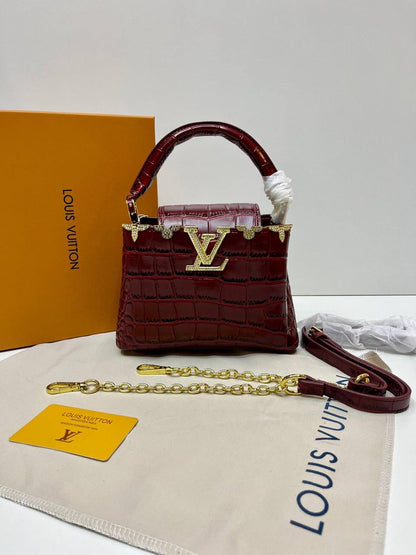 LV
115 dhs🪙💕

with box
🎁🎁🎁
size 20×7.5×14cm

Zain42
♥️♥️♥️