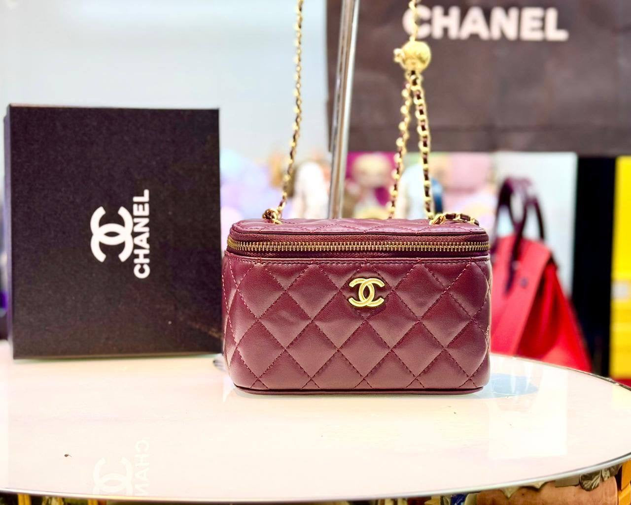 CHANEL

95 dhs🇦🇪

with box
🎁🎁🎁

Zain90
♥️♥️♥️
