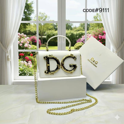 D&G
ᴛᴏᴘ ʜᴀɴᴅ ʙᴀɢ
ᴡɪᴛʜ ʟᴏɴɢ ᴄʜᴀɪɴ sʟɪɴɢ
ɢᴏʟᴅ ʜᴀʀᴅᴡᴀʀᴇ
ɢʟᴏssʏ ᴍᴀᴛᴇʀɪᴀʟ
sɪᴢᴇ : 18 cm
ᴡɪᴛʜ BOX
🎁🎁🎁

70 dhs🪙💕

Zain31
♥️♥️♥️