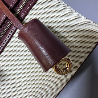 LORA PIANA 

NEW CAME 
GOOD QUALITY 

WITH BOX 
🎁🎁🎁

100 dhs🇦🇪

Zain39
♥️♥️
Loro