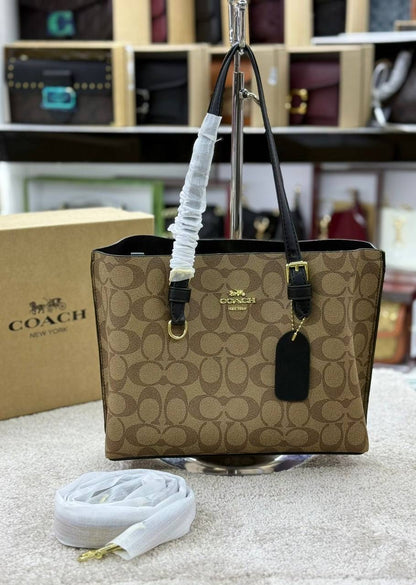 COACH 
GOOD QUALITY 
95 dhs🇦🇪

WITH BOX 
🎁🎁🎁

Zain28
♥️♥️♥️