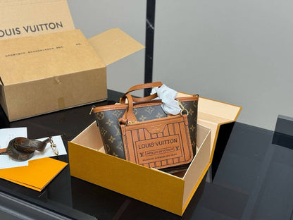 LV Master
290 dhs🇦🇪

#withbox
🎁🎁🎁

#23cm

Zain228
♥️♥️♥️