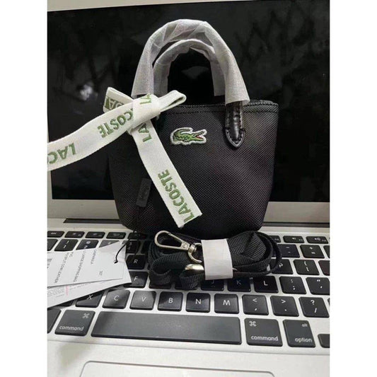 Lacoste
16 cm
Mini 
50 dhs🇦🇪

Zain17
♥️♥️♥️
