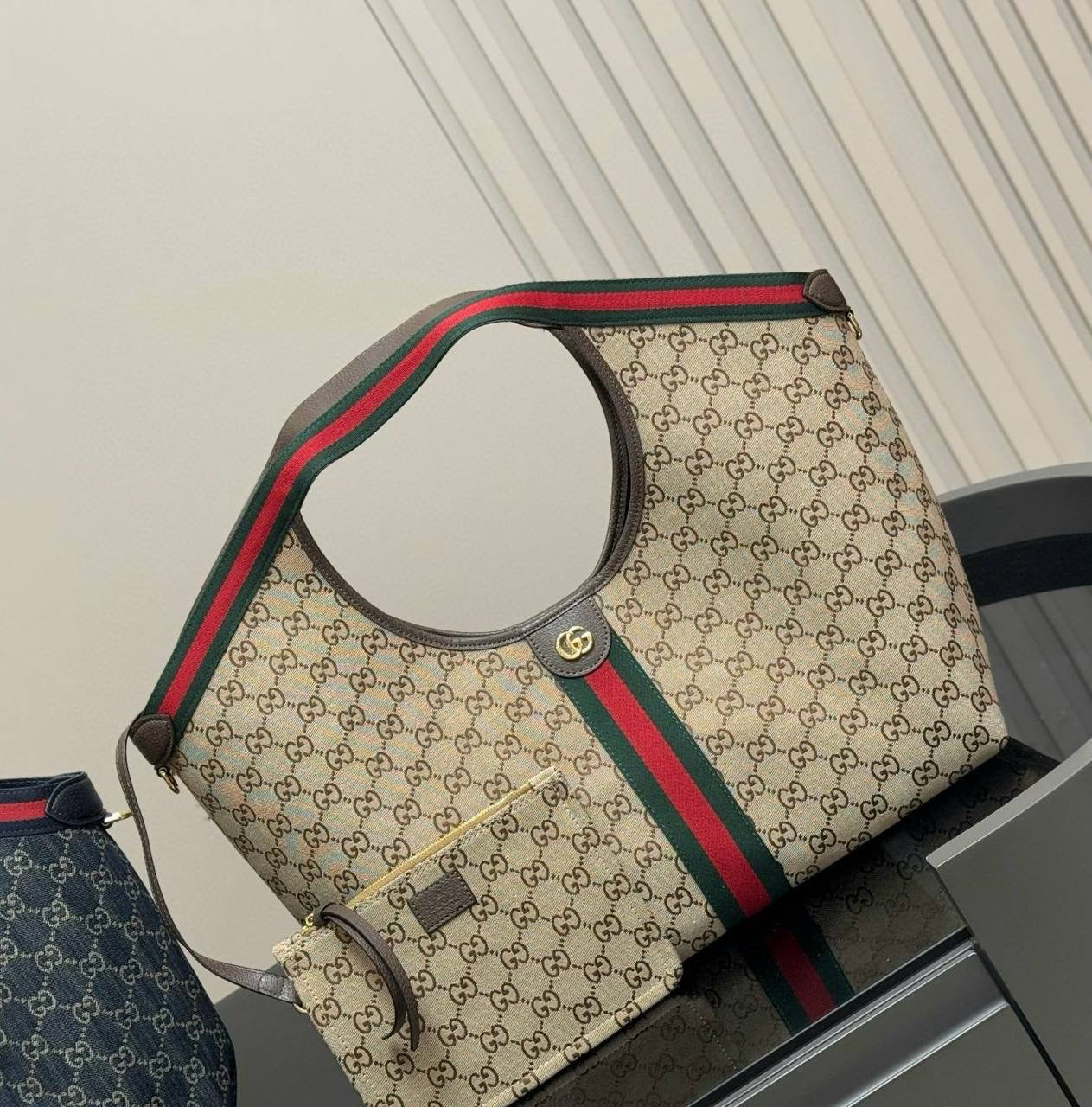 GUCCI 

High Quality

200 dhs🇦🇪

Zain39
♥️♥️♥️