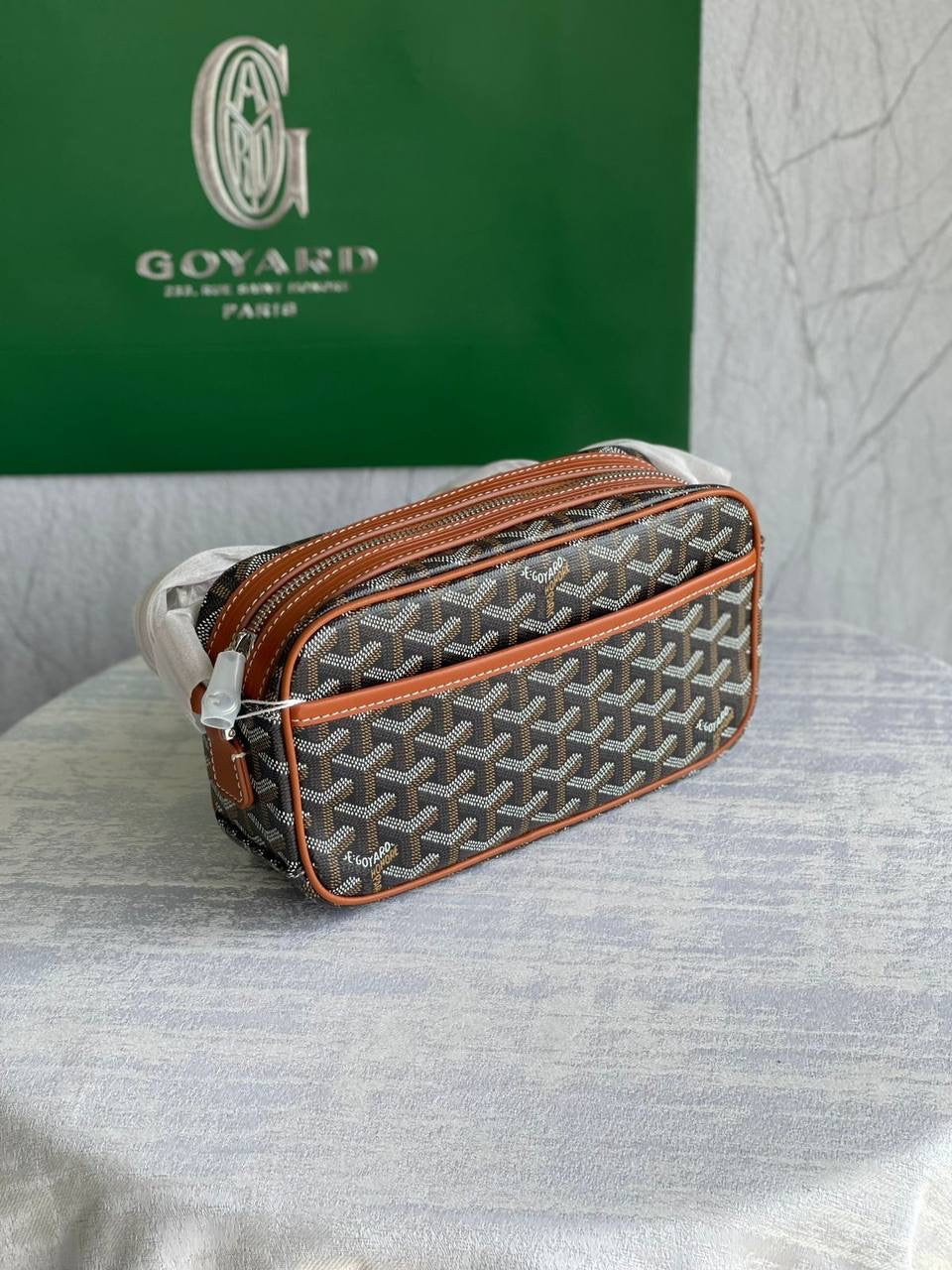 GOYARD                                                                   *Messenger bag*                                                                                 *Master quality*       
350 dhs🇦🇪

Zain179
♥️♥️♥️