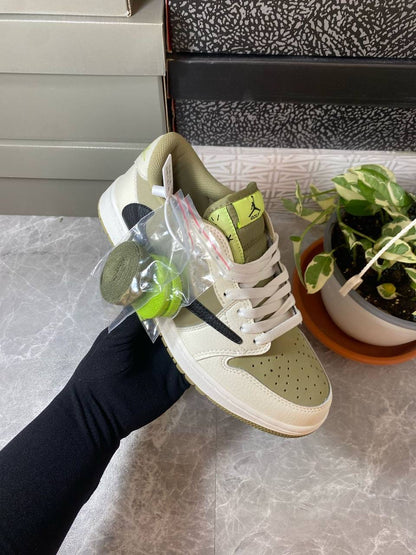 Jordan x Travis Scott Air Jordan 1 Low Golf ⛳️ 
36-45 AVAILABLE 
210 dhs🇦🇪

Zain242
♥️♥️♥️