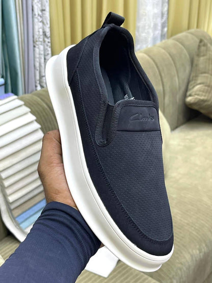 Timberland 75
Size 40 to 44 
Clark shoes 
110 dhs🇦🇪

Zain27
♥️♥️♥️