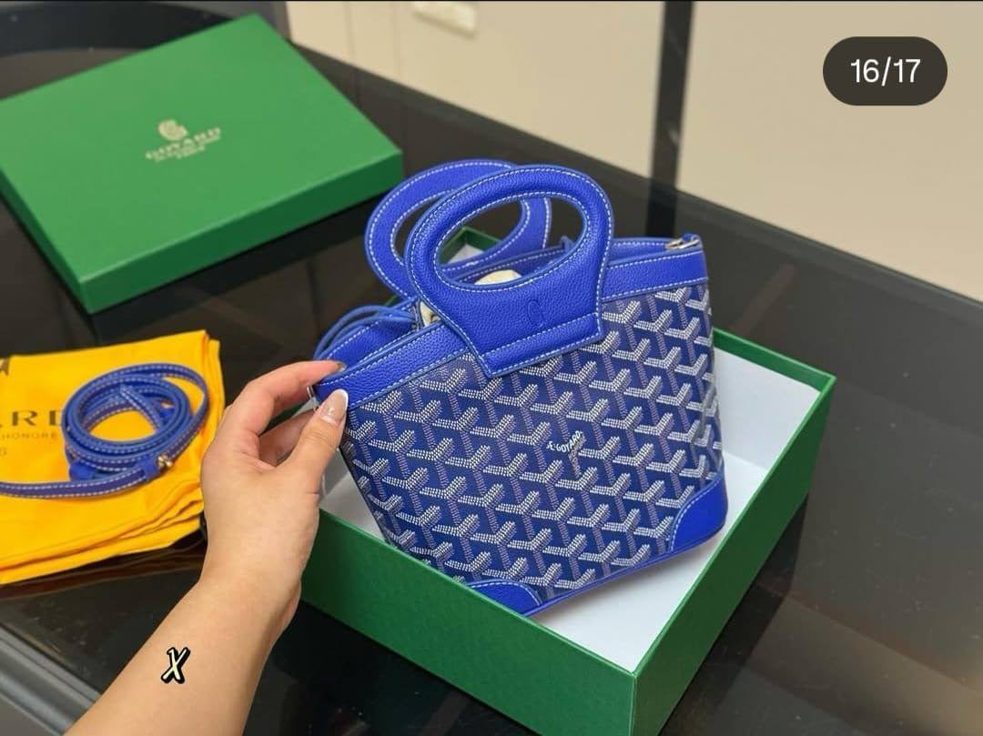 GOYARD Master 
18CM 

250 dhs🇦🇪

WITH BOX 
🎁🎁🎁

Zain131
♥️♥️♥️