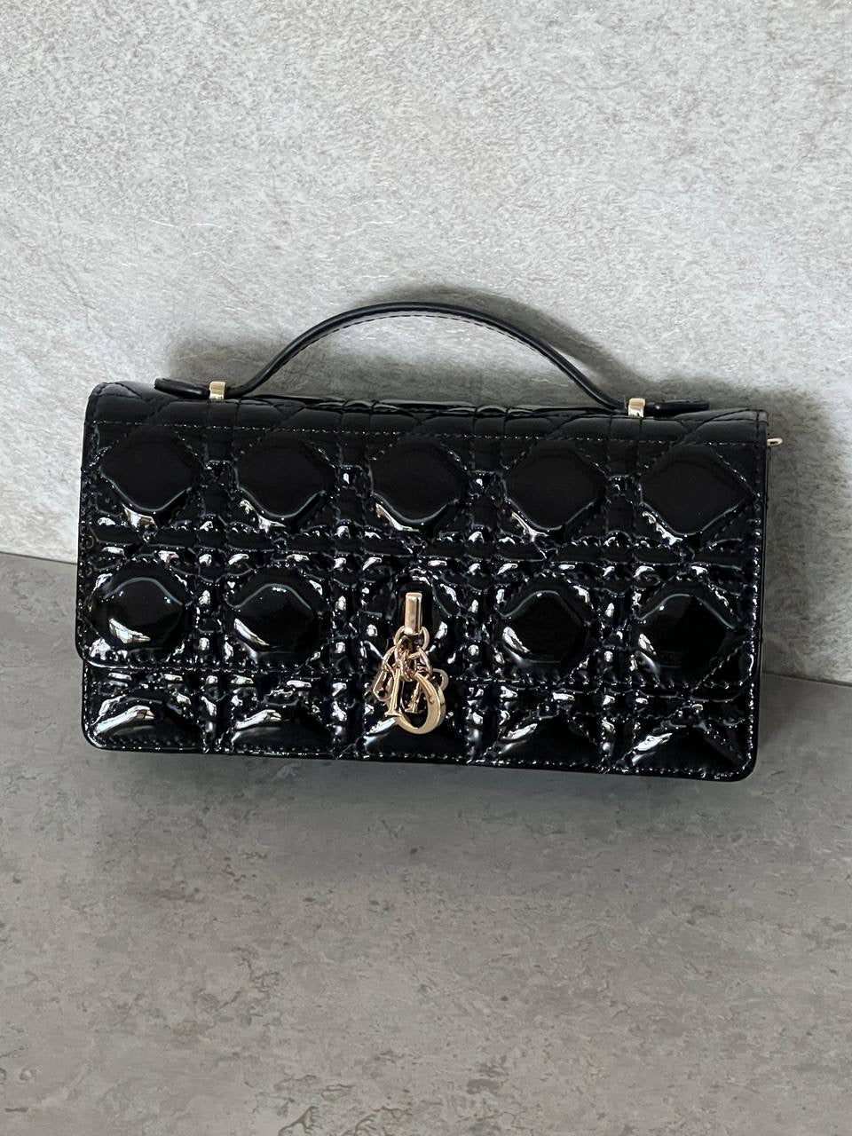 MISS DIOR WALLET ON CHAIN PATENT LEATHER
For Price 👇 WTSP Text Zain 0568585901

Zain76
♥️♥️♥️