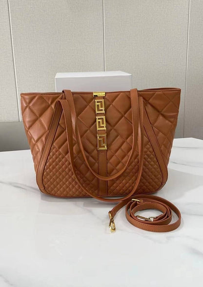 Chanel -Prada -Gucci -Versace 
100 dhs🇦🇪

Zain161
♥️♥️♥️