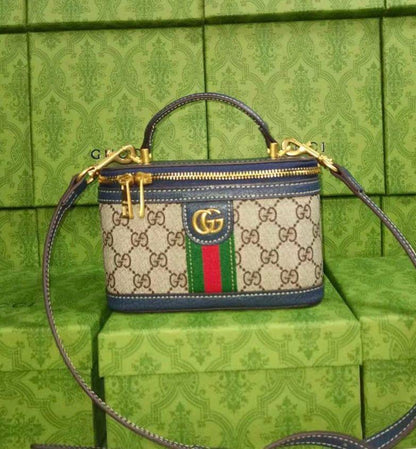 GUCCI 

NEW CAME GOOD QUALITY 
WITH BOX 
🎁🎁🎁

95 dhs🇦🇪

Zain39
♥️♥️♥️