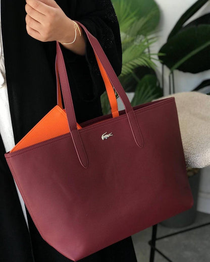 Lacoste

New crocodile double bread, 
good quality, 

size 46 * 30 cm 
75 dhs🇦🇪

Zain12
♥️♥️♥️